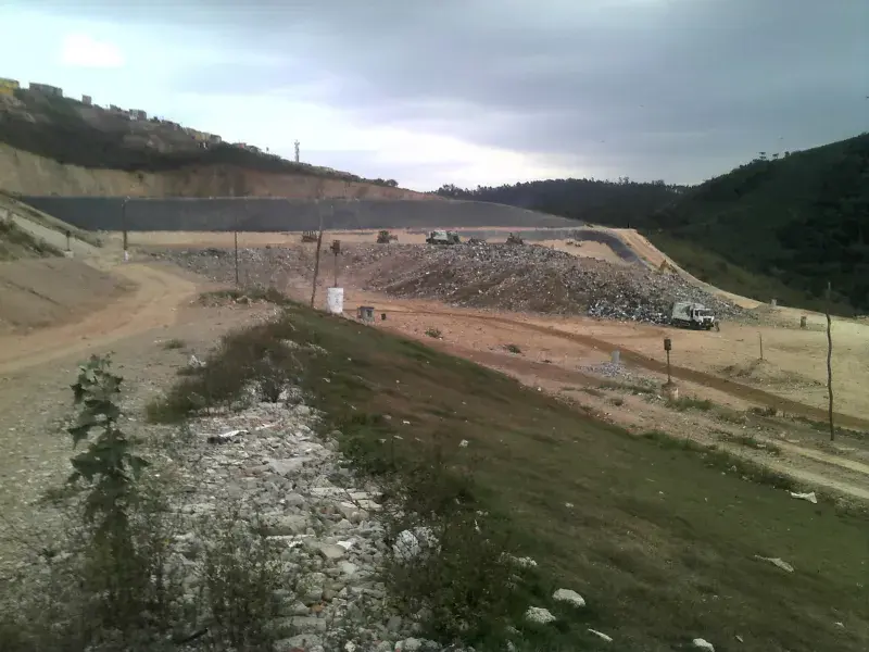 Levantamento planialtimétrico e topográfico